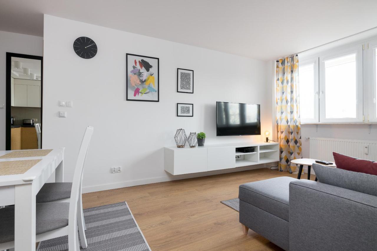 Ochota Homely Apartment Varsó Kültér fotó